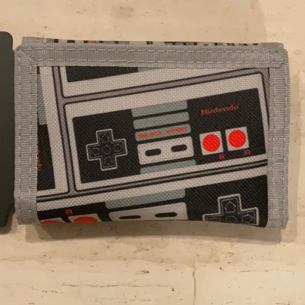 Nintendo wallet men’s